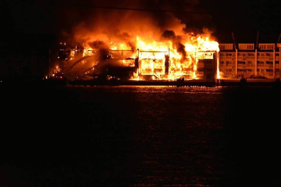 SusquehannaHose's tweet photo. Additional video and photos from the 3rd alarm fire this morning in #Perryville. Marine 552 remains on scene in the Susquehanna River, hitting hot spots with their master stream. #susquehannahosecompany #shco #chiefmiller #job #workingfire #2ndalarm #3rdalarm https://t.co/BLDVVLofkD