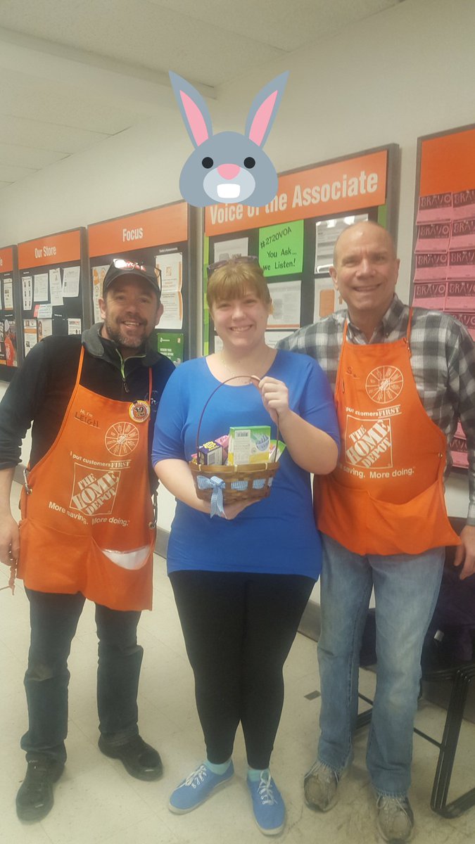 Allison came in on her day off to give the Hardware department an Easter treat. Now THATS giving back and taking care of each other.!! Happy easter#2720inspires#taking care of our people#happy easter