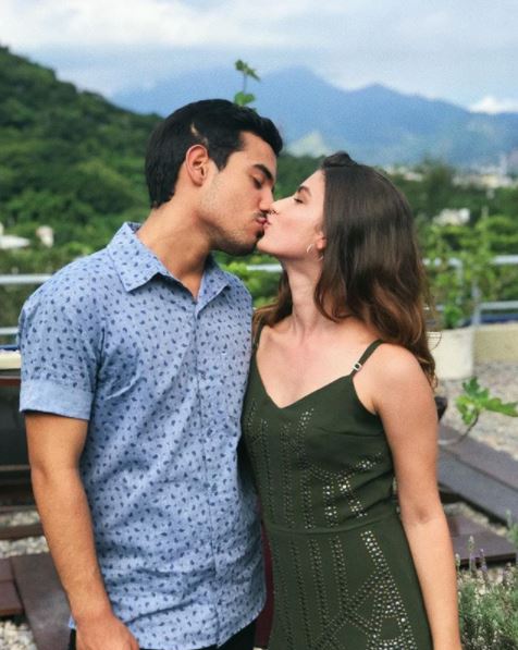 PEGADINHA DE 1º DE ABRIL? Giovanna Grigio e Bruno Gadiol, de Malhação, assumem namoro! VEJA --> goo.gl/mG2rFy