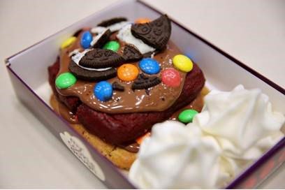 omanavenuesmall's tweet photo. @mcd_oman are launching new flavours! Visit their Kiosk on the 1st floor and have a look at their new menu. 🍪💜  #OmanAvenuesMall https://t.co/zBOGGJBeXg