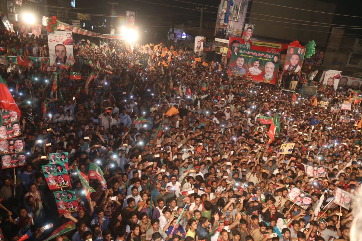 ImranKhanPTI's tweet photo. رکنیت سازی مہم میں لاہور کے عوام نے ماشاءاللہ بھرپور انداز میں شرکت کی۔ علیم خان اور لاہور کی پوری قیادت اس عظیم کامیابی پر یقیناً مبارکباد اور شاباش کے مستحق ہیں۔  #PTILahoreCampaign https://t.co/C3yl7Px67M