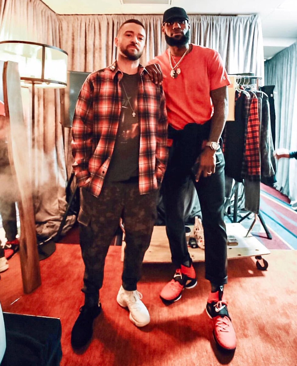 Nike boys in Cleveland.

<a href="/jtimberlake/">Justin Timberlake</a> in the mismatched ‘Equality’ LeBron 15s and @kingjames is a Red PE of the ‘Primetime’ 15s.