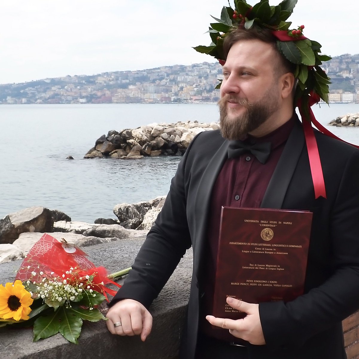 Luca_Sarti's tweet photo. Laurea magistrale in lingue e letterature europee e americane 🎓
#laurea #lorientale #Napoli https://t.co/BZGOqgzeFm