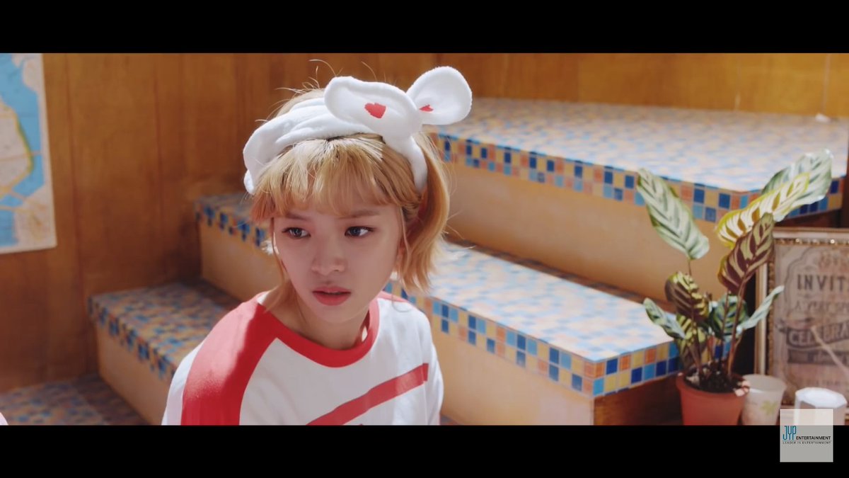 myjeongarchives's tweet photo. #whatislove https://t.co/4WWy9Yog7E