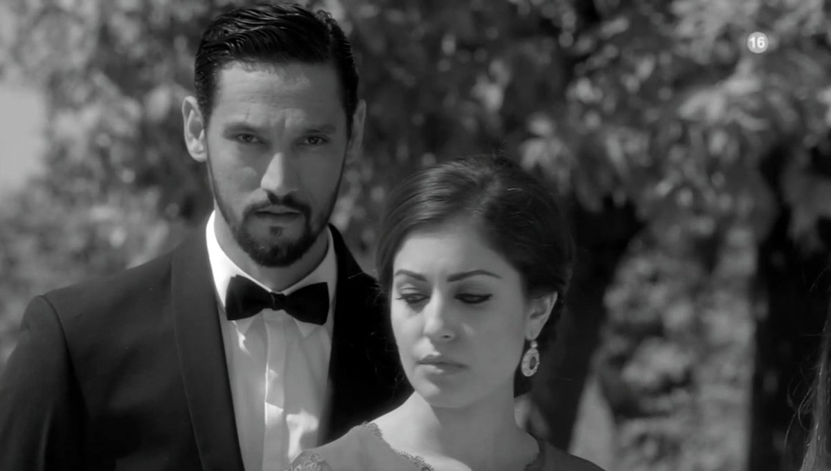 — Sᴇ ʙᴜꜱᴄᴀ﹕ Kʜᴀʟᴇᴅ Aꜱʜᴏᴜʀ ᴘᴀʀᴀ ᴛʀᴀᴍᴀ ʙᴀꜱᴀᴅᴀ ᴇɴ ʟᴀ ꜱᴇʀɪᴇ ᴅᴇ ᴛᴇʟᴇᴠɪꜱɪᴏ́ɴ 'Eʟ Pʀɪ́ɴᴄɪᴘᴇ'. ﹙ꜱᴇɢᴜɴᴅᴀ ᴛᴇᴍᴘᴏʀᴀᴅᴀ﹚ 

¿RT ᴘᴀʀᴀ ᴇɴᴄᴏɴᴛʀᴀʀʟᴏ﹖