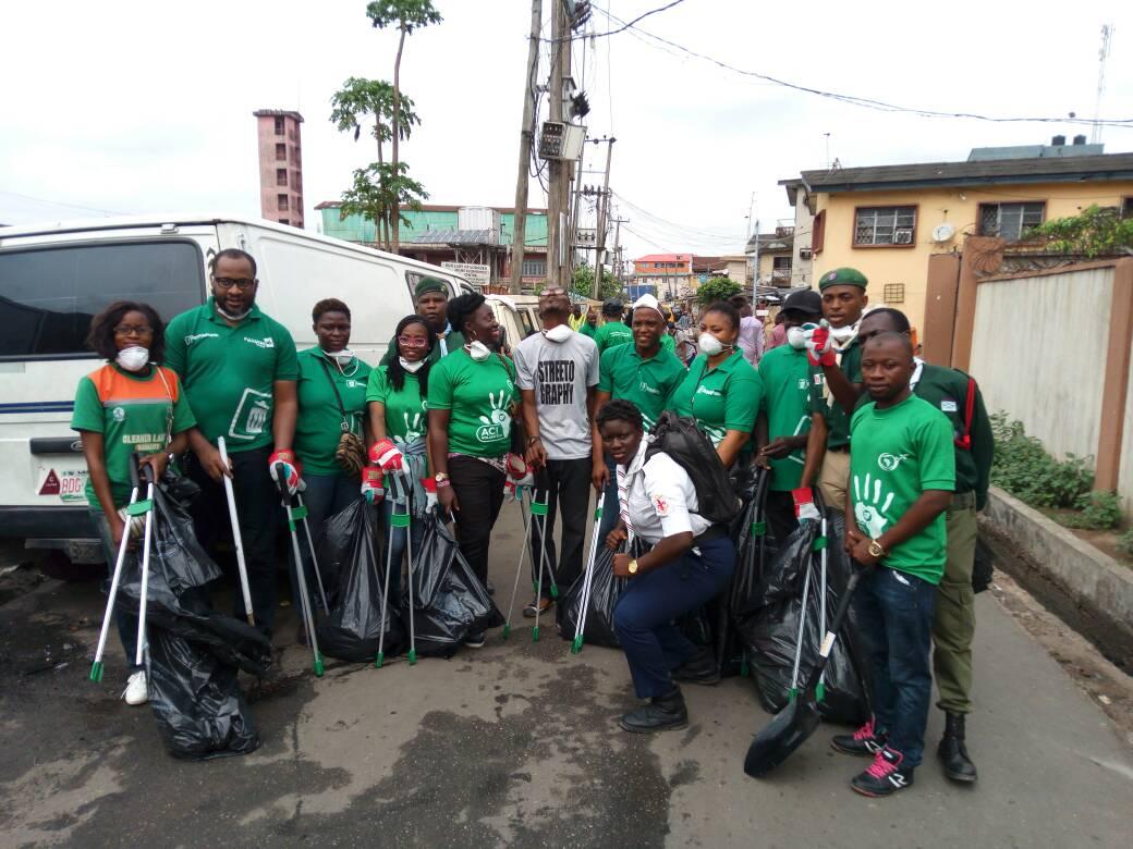 CleanUpNigeria's tweet photo. More pictures from our #KeepSurulereClean yesterday
Thank you again for coming out... #KeepLagosClean https://t.co/Q4h6DFpNkb