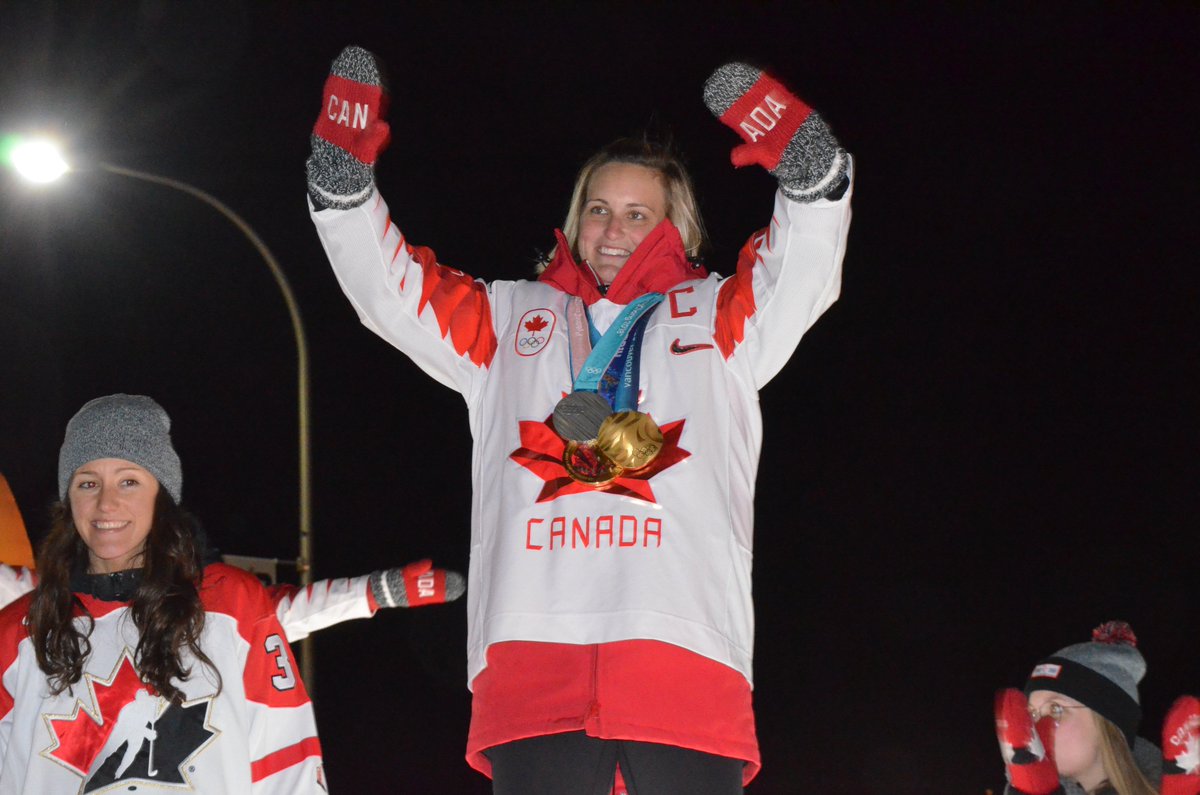 EclaireurP's tweet image. Une énorme dose d’amour pour @pou29 #hockey #Olympics2018 #Beauce bit.ly/2uAmsIF