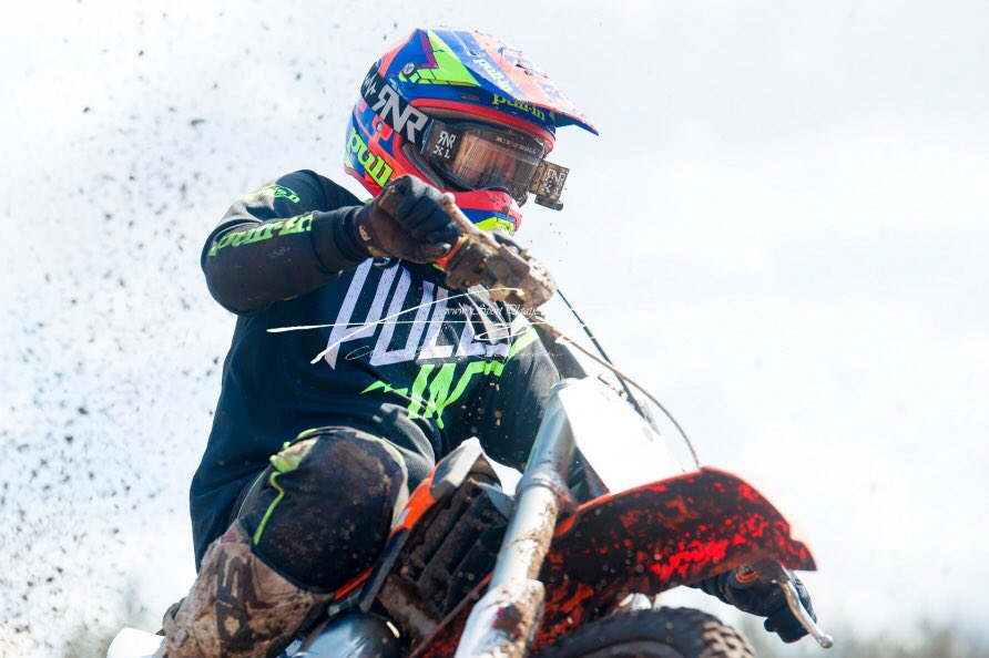 powdermarc69's tweet photo. Training session MX circuit Berghem✊️👍 https://t.co/tyFpBxl2q5