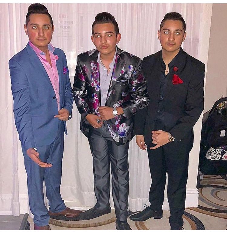 chandlerlarrys1's tweet image. Me and my boys!! Timmy and pouncho #BoutaGetLitty #Haha #ToLate #Already #Lit #HAHA