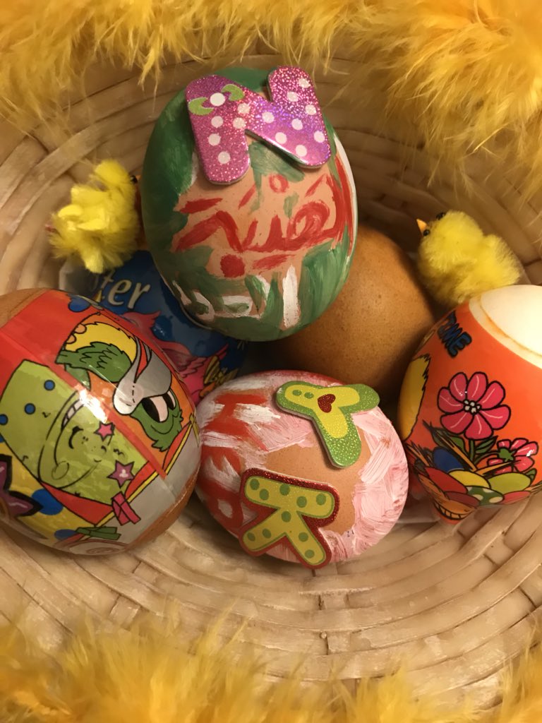 NicoleSabaaa's tweet photo. Thank u #wardalkhal for the #eastereggs 🐣🐣🐣 especially the 👉🏻N #الهيبة 👌🏻👌🏻👍🏻love u doudi❤️
#happyeaster #happyeastersunday #nicolesaba https://t.co/YpTb4INU3N