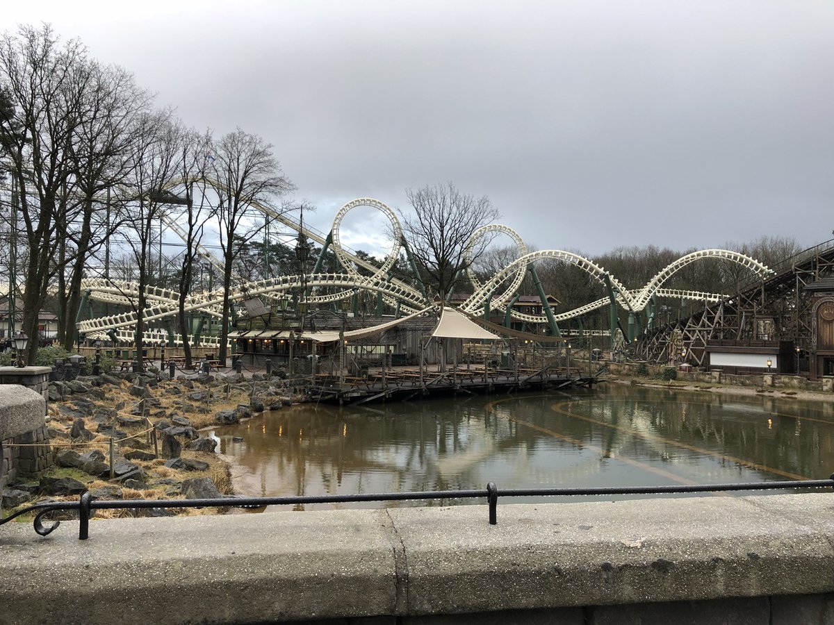 KevinWeijden's tweet image. Gister de vernieuwde #python 5 keer gedaan! Hij is heerlijk soepel geworden! Lifthill ook weer een lekker tempo! Ik vind de landscpaing alleen onwijs saai. Ik mis de bomen en het groen. Hopelijk komt dat nog! #efteling #Python2018