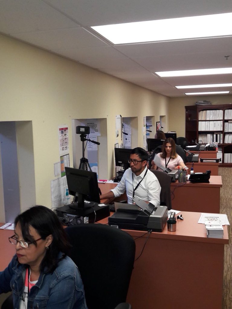 Ayer sábado las Embajadas y Consulados de #México en todo el mundo concluyeron la jornada extraordinaria de trabajo, en la que procesaron más de 9,800 solicitudes de credencial de elector del <a href="/INEMexico/">@INEMexico</a>. #Comunicado ✍🏻 bit.ly/2H3BYzk #MéxicoenelMundo 🇲🇽🌎