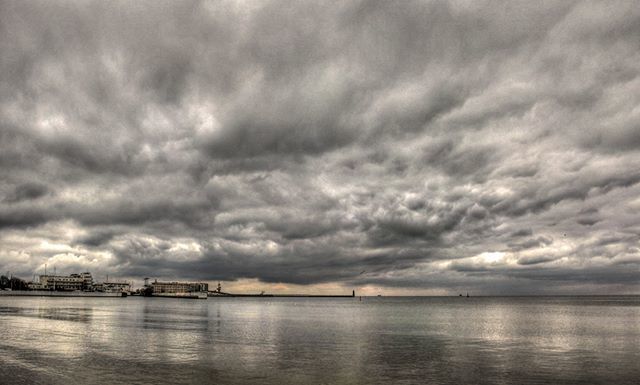 Bart_Wielinski's tweet photo. 🇵🇱☁☁☁⚓ #Clouds over the #port of #Gdynia
#Poland #Polska #wGdyni #badweather #stormiscomming #BalticSea #refections
#travel #instatravel #instalike #instafollow #follow4follow #instagood #insta #hdr #hdr_pics #pictureoftheday #instamood #instadaily https://t.co/TFBeJNTEPN https://t.co/Hv595i2agl