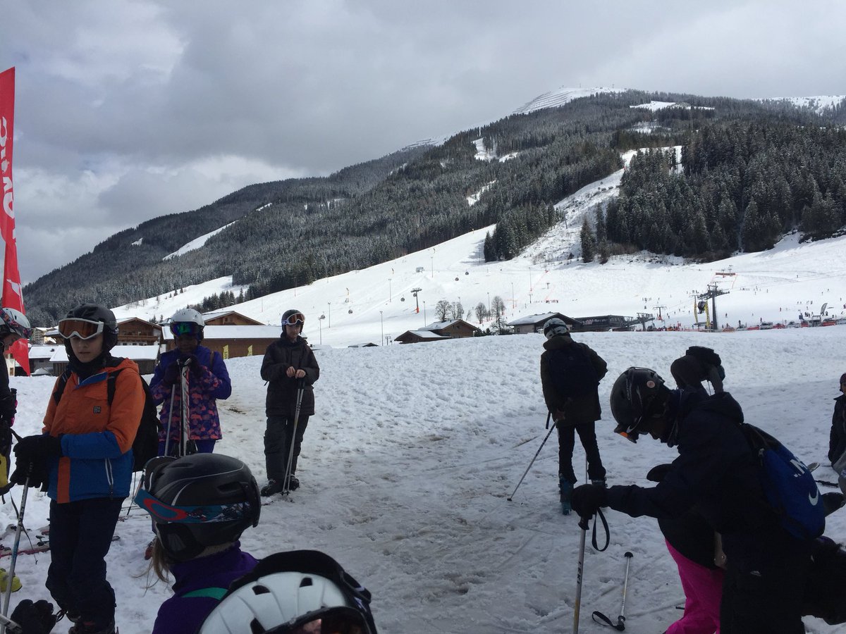 GoresbrookPEDep's tweet photo. Fantastic first day Skiing in Austria! Students and staff having a blast, progress being made and an enjoyable quiz in the evening before bed! #whatdreamsaremadeof #PGL #GBSSKI https://t.co/5P8RZXk2M3