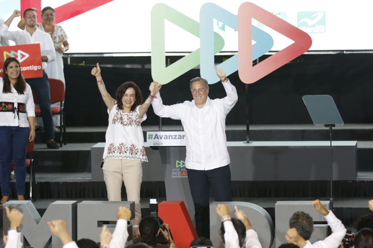 uliseslohe's tweet photo. Compromiso de @JoseAMeadeK es atender causas sociales. Va por ti y por #México 🇲🇽! #YoConMeadeYNuevaAlianza 🙋‍♀ #DeCiudadanxACiudadanx 👍 #01Abr #BienvenidoAbril #HorarioDeVerano ⏱ #FelizDomingo #YoConMeade https://t.co/kjwddjUd7I https://t.co/LGMLX78JYP