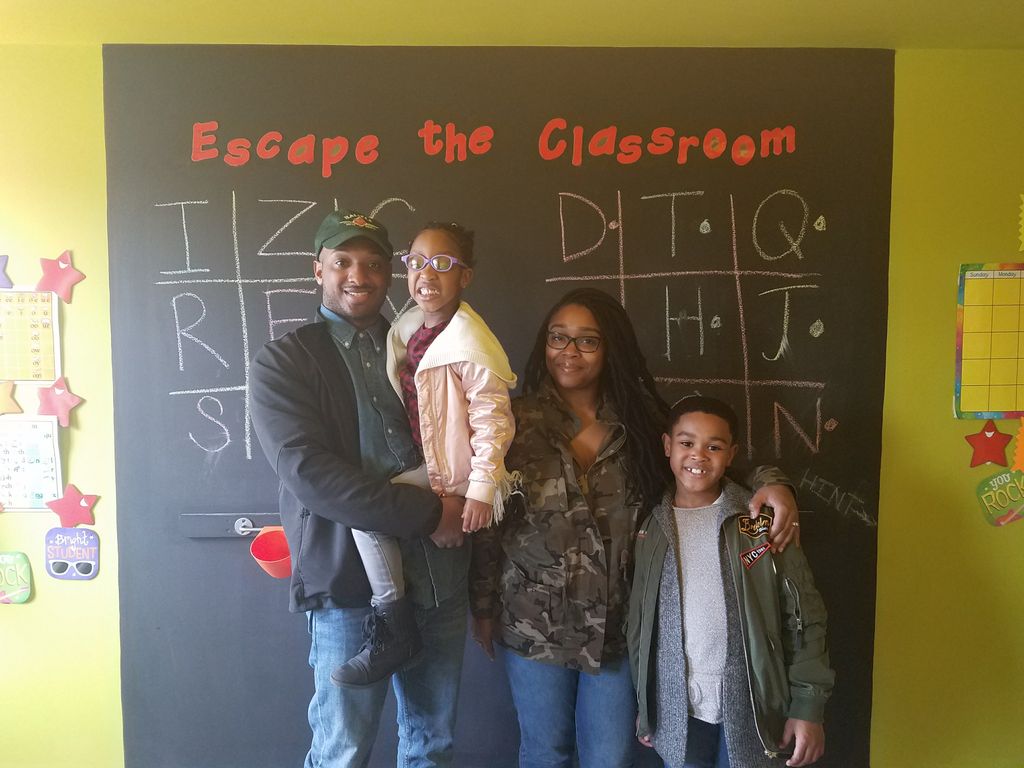Family time on Easter Sunday at the Escape Lounge on H Street!

#familyfun
#familyescape
#SundayFunday