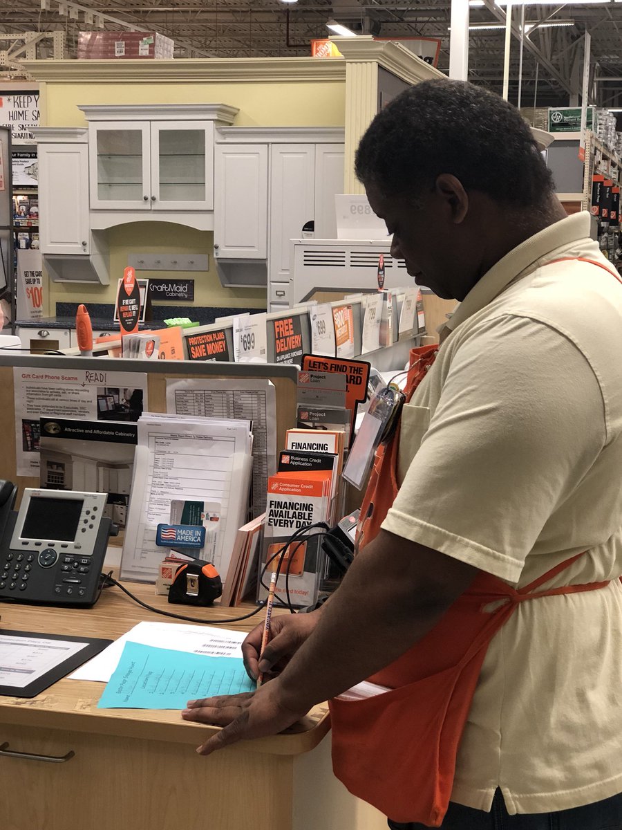 melissams20's tweet photo. #MA2018APR1 Happy Easter From 6843 employee working on finding all then hidden peeps around the Home Depot @JLLoucas @JohnRolison @TammySaunders24 @ASDS6843 @Duff8Diane @6843ops @iamathome @Fredsasm6843 https://t.co/CmqK5tDhig