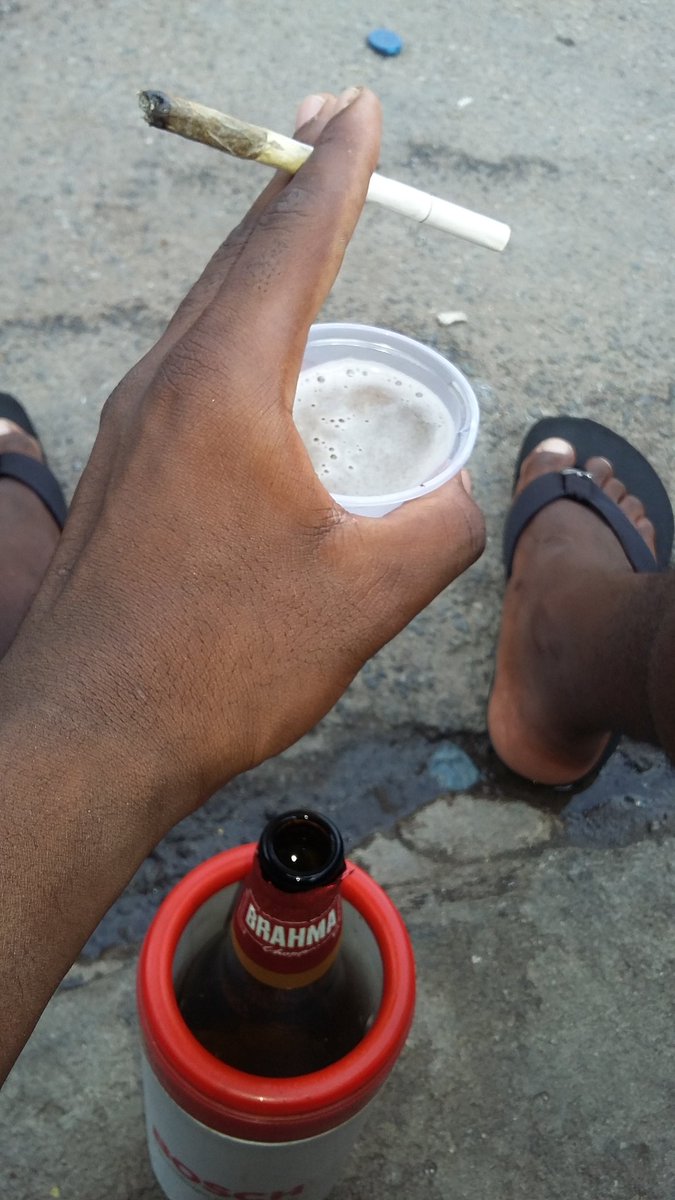Marco04962466's tweet photo. Desce gelo 😎🍻💪 #TardeBooa 🎈 https://t.co/L1QhuCxuXe