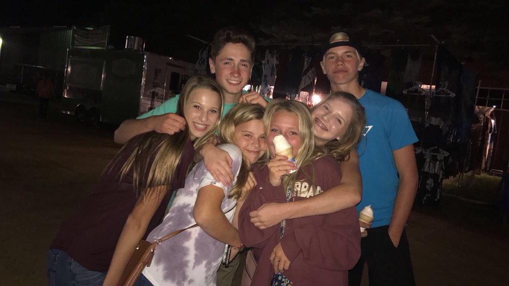 Lainee Arens tweet media