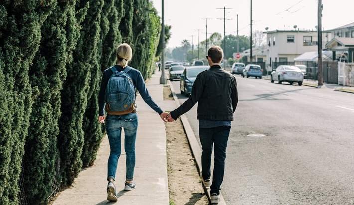 MoneyPulseUSA's tweet photo. Is being in a relationship cheaper than being single? https://t.co/Px0JRMeYJ1 https://t.co/k03MkWO6DI