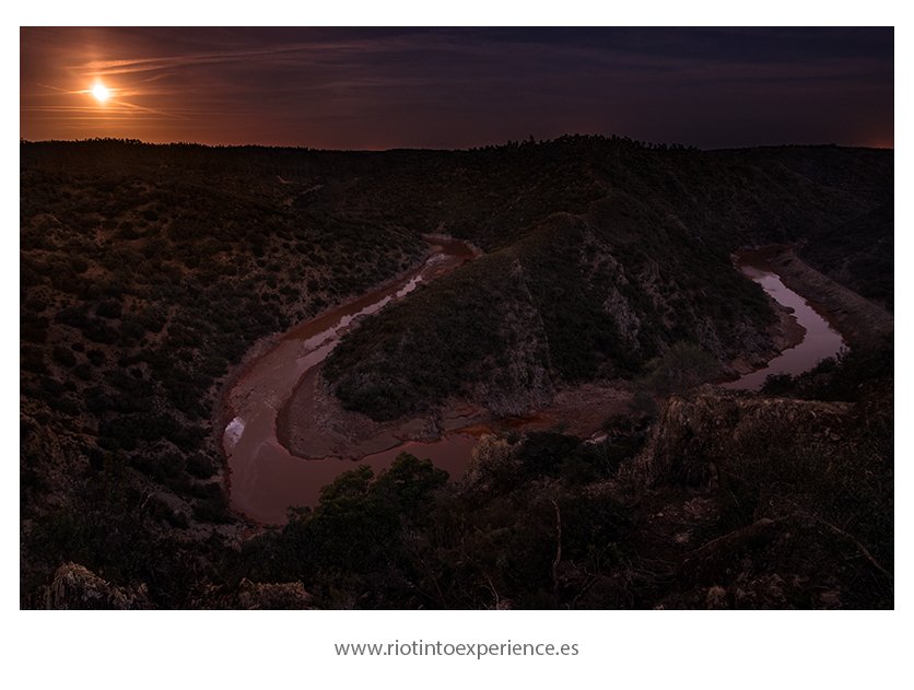 Despedimos la semana santa, compartiendo una imagen de la salida de luna llena de ayer noche, en uno de los meandros con mas encantos del Río Tinto.
riotintoexperience.es
#Riotinto #Huelva #Andalucia #Fotografía #paisaje