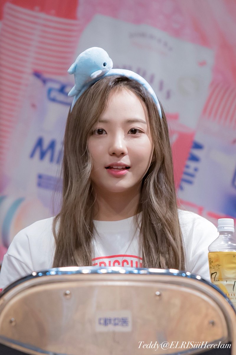 ELRISiiiHereIam's tweet photo. あげたイルカ🐬のカチューシャが似合って良かった😊
171104 ELRIS 명동 팬사인회 @대치2문화센터
#ELRIS #엘리스 #エリス
#Color_Crush #POWPOW
#후너스 #HUNUS
#혜성 #Hyeseong #ヘソン #양혜선
@HUNUS_ELRIS https://t.co/cdnGaCu69c