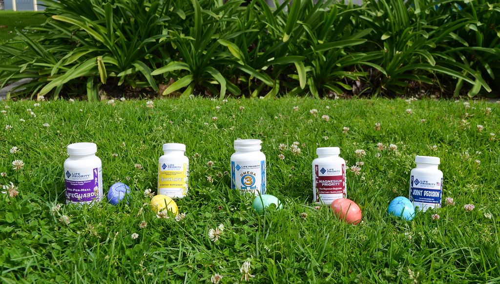 LifePriority's tweet photo. We hope you have an egg-celent Easter!.
.
.
.
.
#lifepriority #yourlifeourpriority #health #nutrition #easter #eastereggs #eastersunday #vitamin #easteregghunt #cleaneating #nutrients #wellness #healthyliving #highqualityhealth #healthtips #healthy #goodhealth #eggs https://t.co/f1ZeuB71is