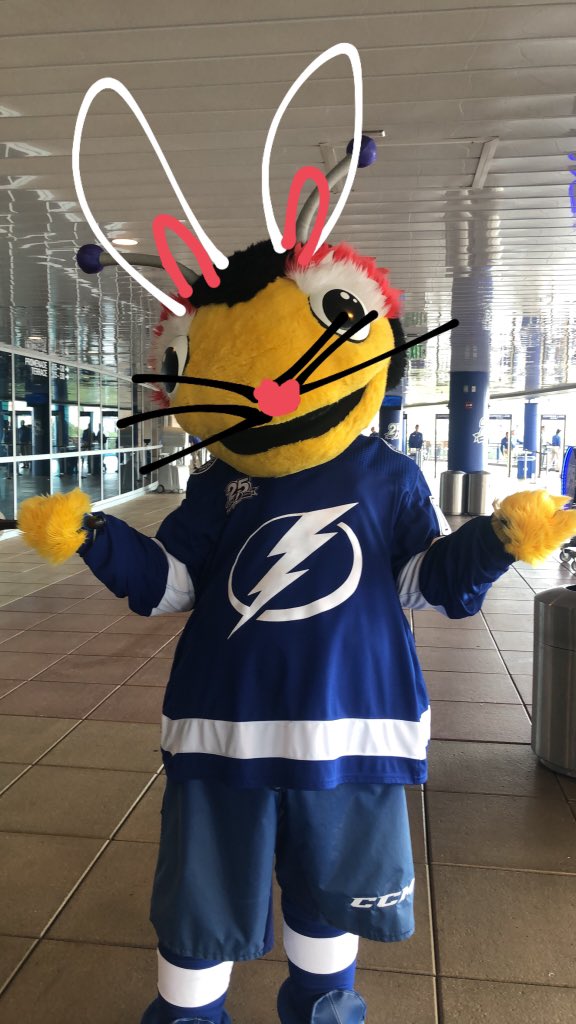 ThunderBugTBL's tweet photo. I hope everyone enjoyed their ham and egg hunts! Now it’s time for some @TBLightning hockey!!! >:) #EasterBuggy #ThunderBunny #GoBolts #NSHvsTBL https://t.co/tBWwLeOs6P