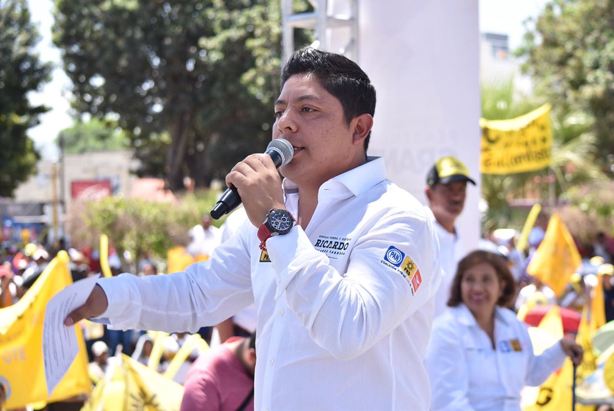 ENTREVISTA @RG_SLP 

“Nuestra campaña será de propuestas, de mucho trabajo, y ofreciendo soluciones a los problemas de la gente”, señaló hoy en entrevista Ricardo Gallardo Cardona, candidato a diputado federal

Leer más: goo.gl/fZHzoX

#PRD #SLP #PensemosEnGrande