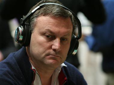 6) “One indictment describes Anatoly Golubchik &Michael Sall,who own condos in Trump Intntl Beach Resort in Sunny Isles Beach, Fla., &Vadim Trincher, who owns unit in Trump Tower in Manhattan, as members of a Ru-American organized crime group..illegal gambling &money-laundering.”