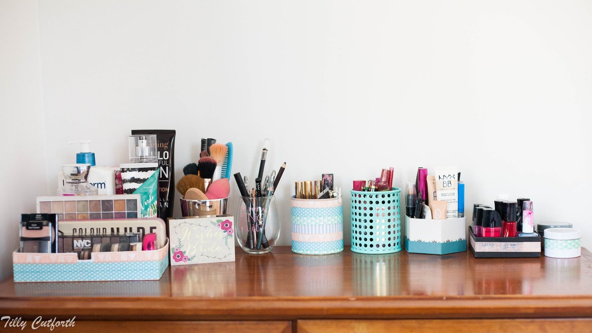 thecanadianamericankiwi.wordpress.com/2018/04/01/mak… #makeuporganization #beautytips #organization #lifestyleblogger I finally organized all my makeup, it is way easier to find things now!
