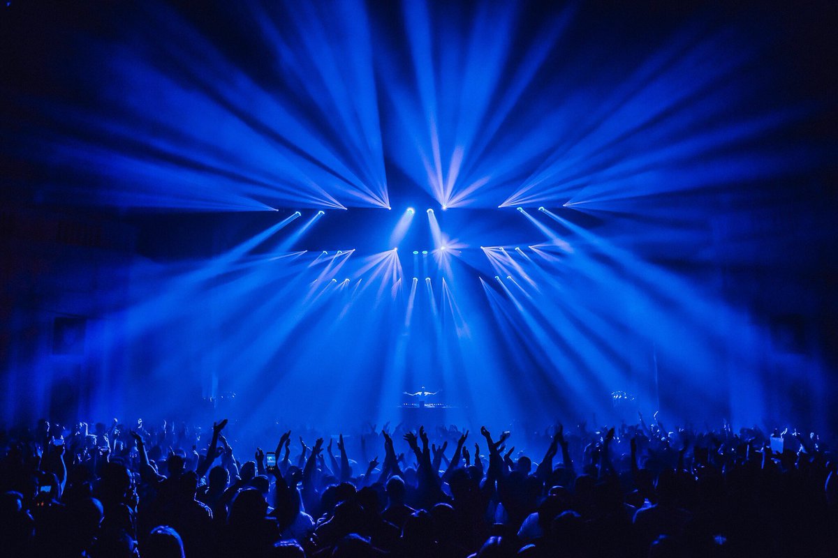 locknloadevents's tweet photo. @killthebuzz starting things of for us at @o2academybrix @hardwell #hardwell #brixtonacademy #london https://t.co/JrBT1PRLeG