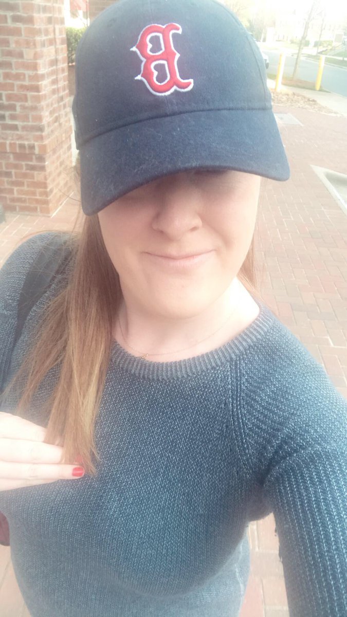 ImSthrnYall's tweet photo. Rocking out my new @RedSox hat. Now I just need to learn the rules to baseball. Thank god I have @nikaateerys to help me. #RedSoxNation #whosonfirst #whatsonsecond #inowknowwhatDHmeans #imafootballgirl https://t.co/ut0GYaKr6y