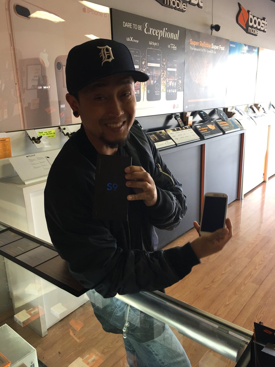 xtreme_cellular's tweet photo. Upgrade From galaxy S3 to galaxy S9. 😅😅he was so happy with Boost up @DennisDesmith @prailpcs @DaveBerginVIP @MYP81 @Desiree_spg @KeilaSpg @noreen_vip @vipcaseyf https://t.co/VusFYph0OD