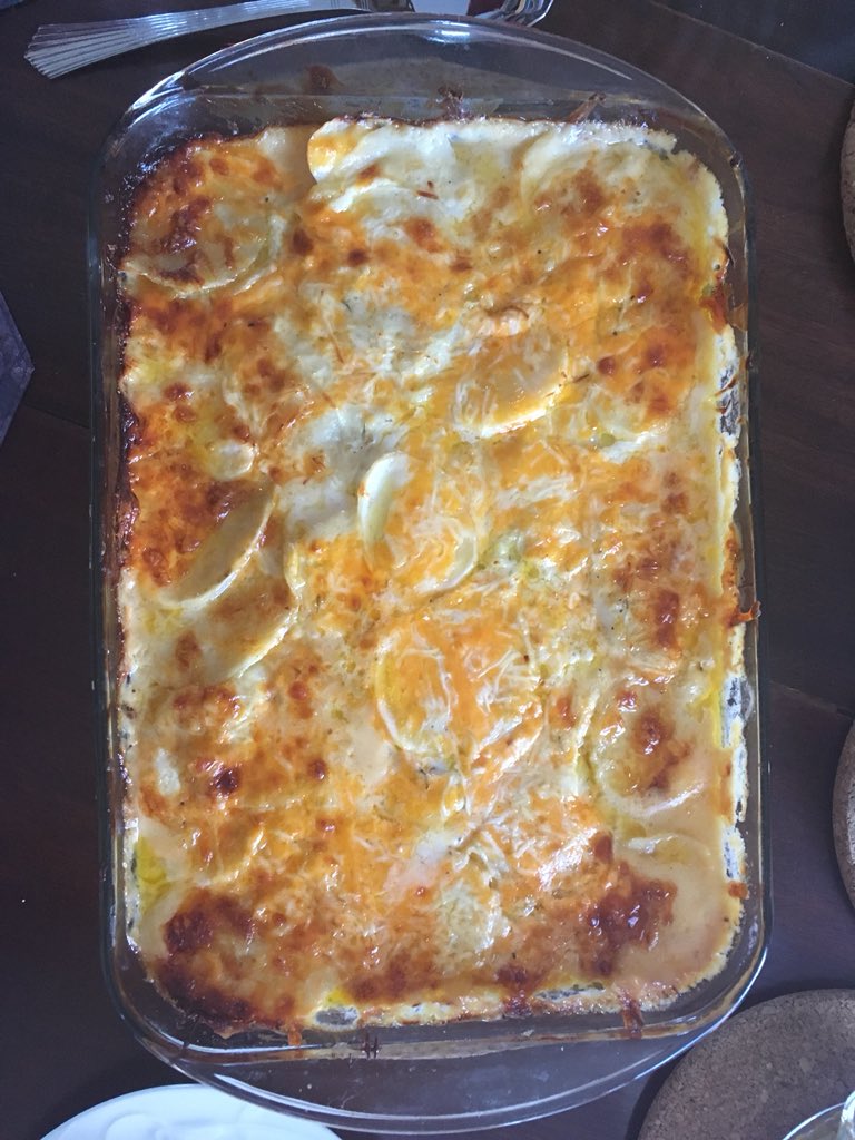 missmacameron's tweet photo. My delicious contribution to our wonderful Easter Dinner! @gimmesomeoven #delicious #likeapro #familyfavorite #classicsides https://t.co/YP3oWQbJ4Y