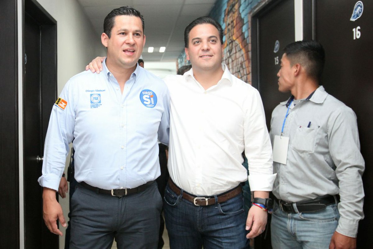 Conozco a <a href="/diegosinhue/">Diego Sinhue Rodríguez Vallejo</a> hace ya algunos años. Me consta que es una gran persona: honesta, trabajadora y siempre luchando por su estado. Será un gran Gobernador. Estamos muy orgullosos de él. ¡Bien por #Guanajuato!