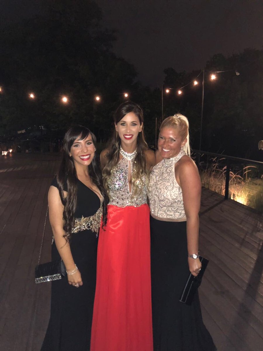 BrendaEGarcia's tweet photo. #santiylau2018 https://t.co/aeOpuIX9KM