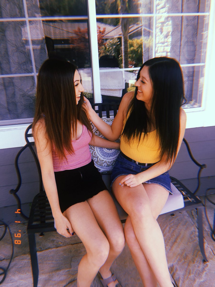Gabimanciniii's tweet photo. 💛🐣Happy Easter https://t.co/YNfUd9mSFu