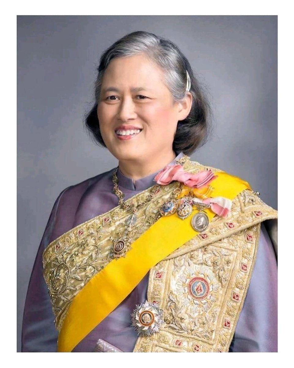 markandmomo's tweet photo. On the occasion of Her Royal Highness Princess Maha Chakri Sirindhorn's auspicious 63th Birthday. We wish Her Royal Highness continued health, happiness, and prosperity. ❤ https://t.co/hl16BNqTOr