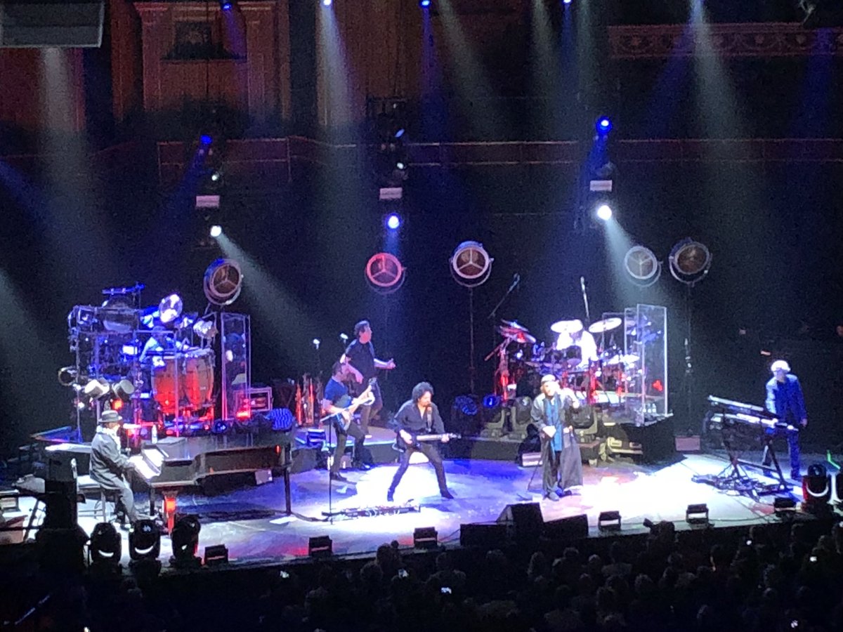 Thank you London! 
<a href="/RoyalAlbertHall/">Royal Albert Hall</a>