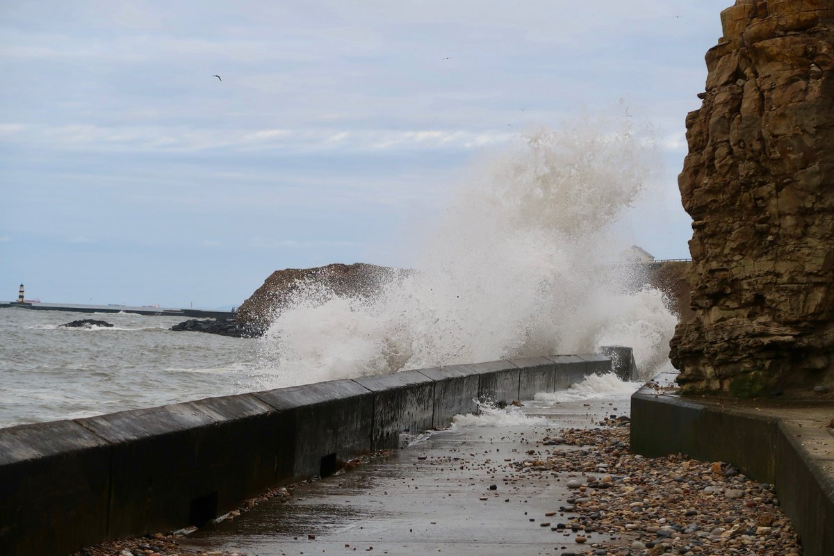 littlefllower's tweet photo. It was a little wild at Seaham Beach today! @SeahamSafety @looknorthBBC @NorthEastLife @itvtynetees #beach #weatheraware #seaham #seaside #dayout #NorthEast #Funday https://t.co/M8r3QpmtQt