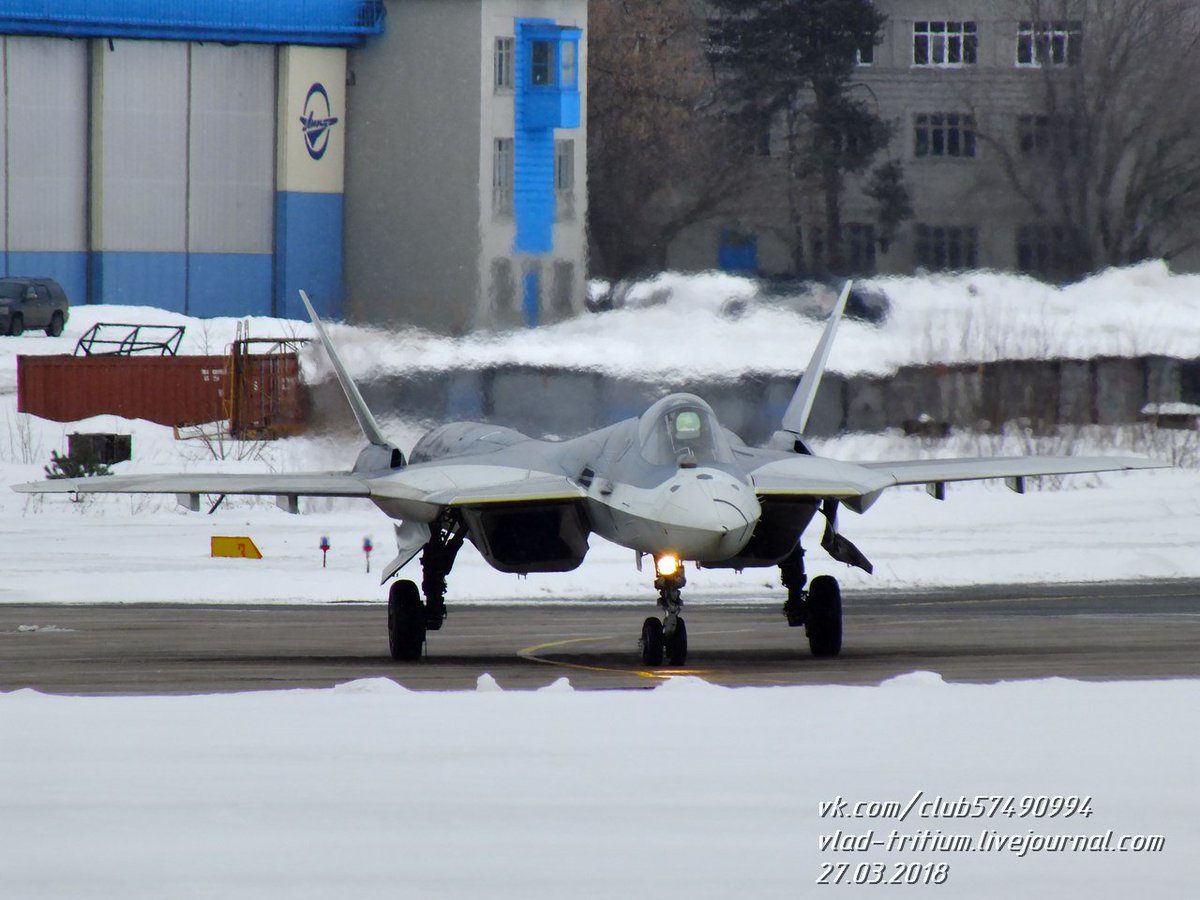 PAK-FA, T-50: News #4 - Page 24 DZvDKDxW4AAiyIn