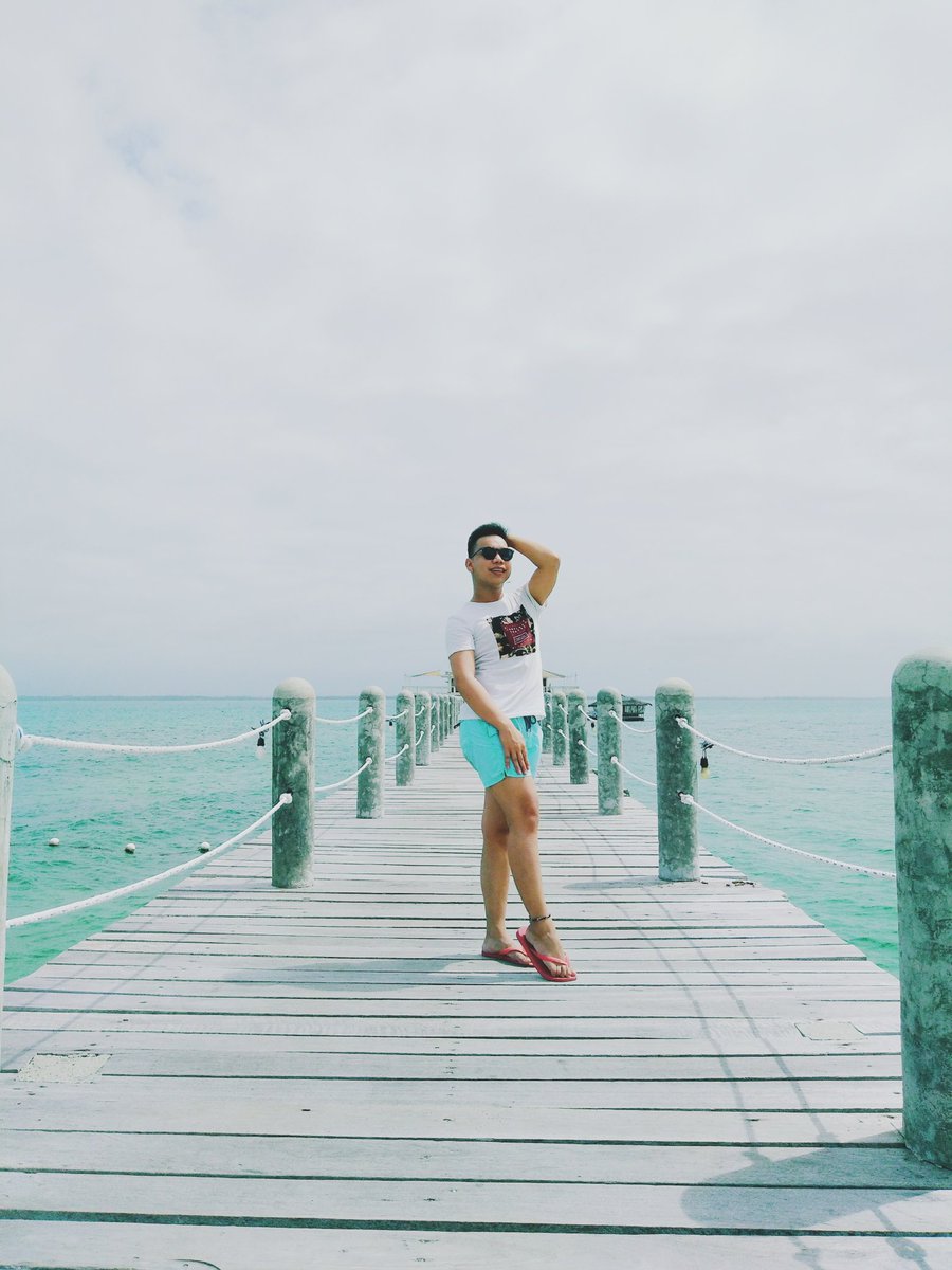 AbadKeir's tweet image. I just want to strike a pose this summer 😂😎😊
#April 
#wheninnegros
#lakawon
#summer2018