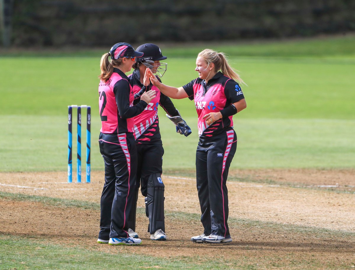 WHITE_FERNS's tweet photo. 👀 Have you heard the NEWS!?

Leigh Kasperek is up to #2 in the latest @ICC T20 Bowling rankings 🙌

Find out some more about the payer we call kasper - https://t.co/Q5fGKVS9iT … … #shesawizard #NZvWI https://t.co/5sL0lIpAmR