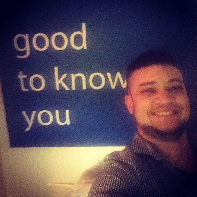 CameronMcwatt's tweet photo. Tomorrow I start a new gig. I have said goodbye to #Randstad so I thought it would be a good idea to snag a photo to commemorate it. To all the colleagues who became friends what can I say it was #GoodToKnowYou https://t.co/fx5ftmd71q