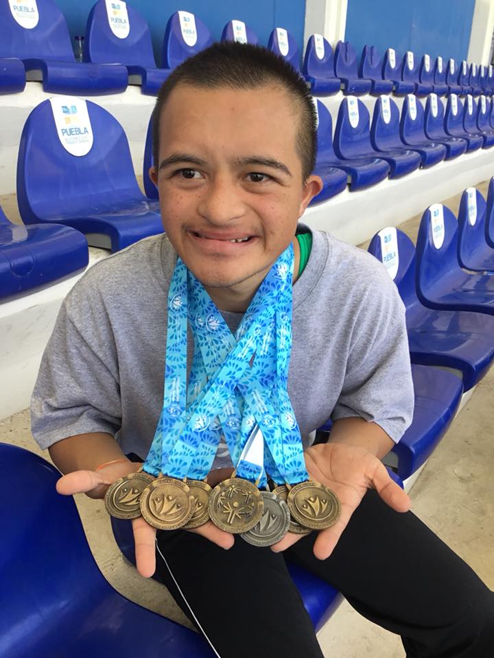 XEVATabasco's tweet image. #OrgulloChoco | Tabasqueño gana 6 medallas de oro y una de plata en Olimpíadas Especiales (@OE_MEXICO) bit.ly/2GqKZRL