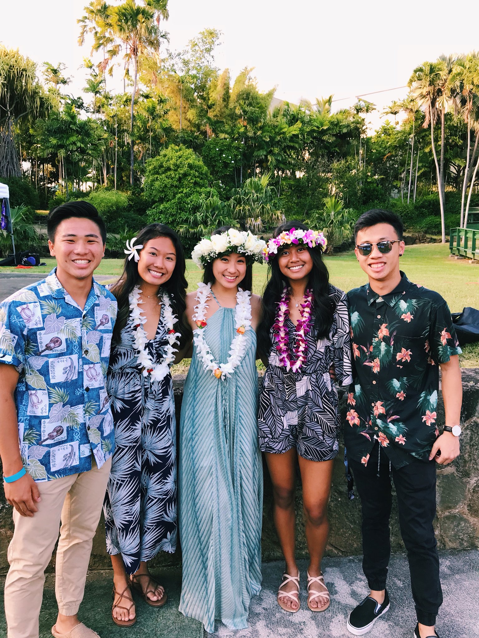 asia on X Senior luau thanks to malia for the beautiful haku https t tIleZomvtK X