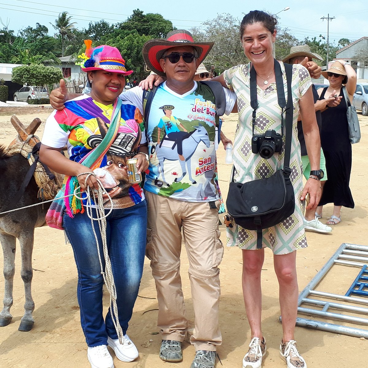 JuanTravesias's tweet photo. Compartiendo en el #FestiBurro.
Lo mejor del #FestiBurro en #SanAntero #Córdoba #Colombia .
#JuanTravesias. #SemanaSanta #ZonaCostanera #photografy
#WelcomeToColombia https://t.co/f43rfBEzEB