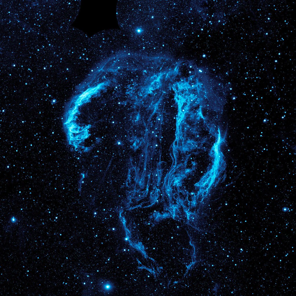 marsrader's tweet photo. Ultraviolet tendrils of the Cygnus Loop Nebula expanding over a hundred light years into space. (📷 NASA/JPL) https://t.co/Z44MgaYch3