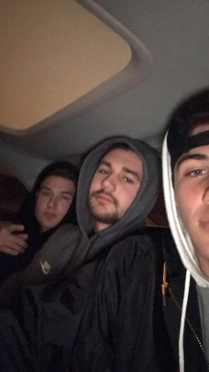 KyleDolan9's tweet photo. Happy birthday brotha‼️#splashdance @_Sean_Kennedy_ https://t.co/2qs7je0Lr2